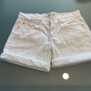 Levi's Mid Length White Shorts (Size 26)